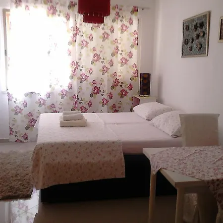 דירה Maja's Place קורצולה
