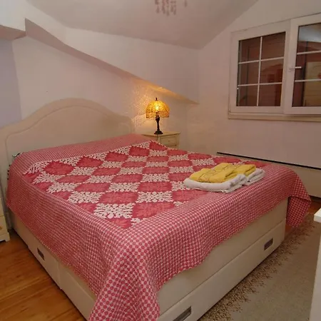 דירה Maja's Place קורצולה