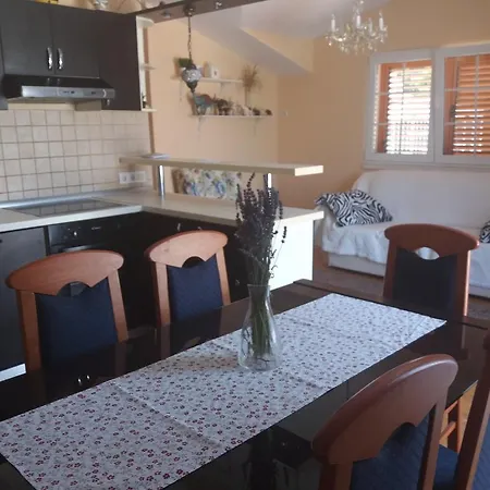 Maja's Place דירה *